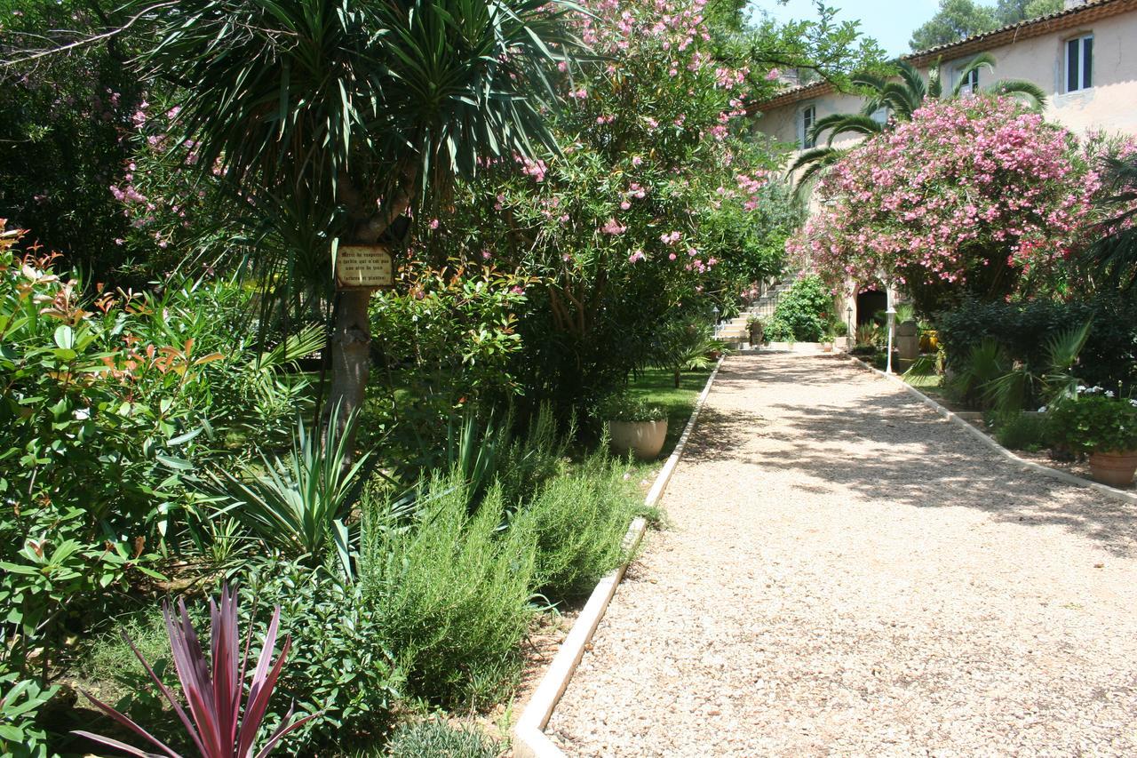 Auberge De Pachoquin Meounes-les-Montrieux Εξωτερικό φωτογραφία