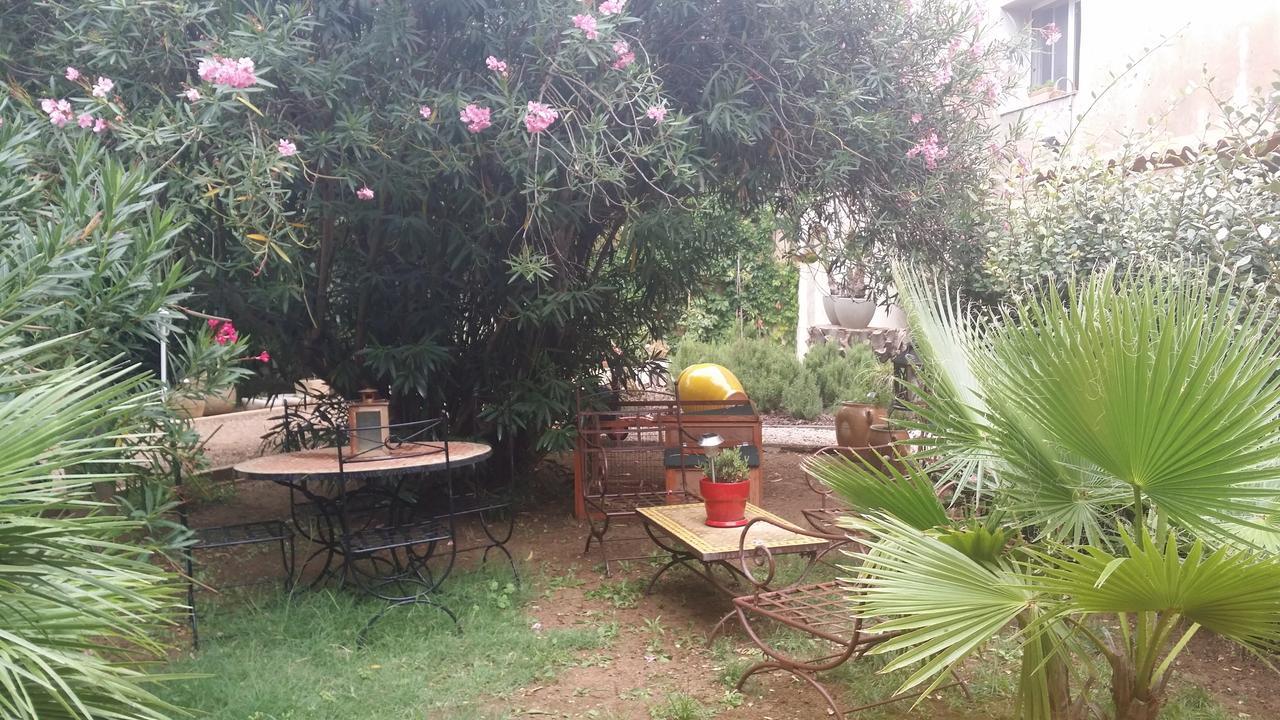 Auberge De Pachoquin Meounes-les-Montrieux Εξωτερικό φωτογραφία