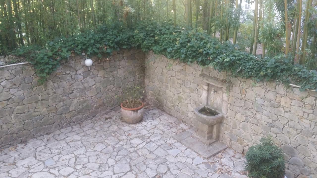 Auberge De Pachoquin Meounes-les-Montrieux Εξωτερικό φωτογραφία