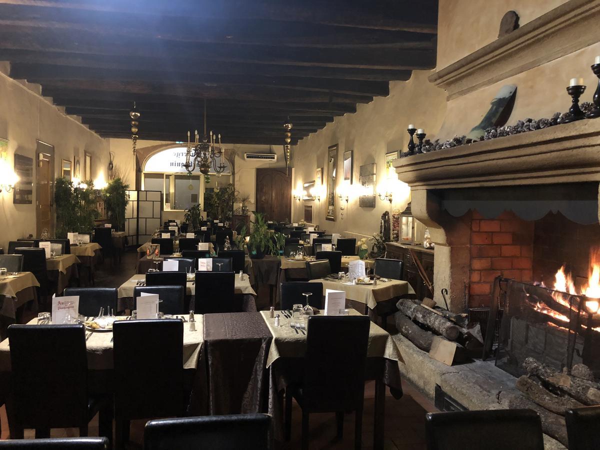 Auberge De Pachoquin Meounes-les-Montrieux Εξωτερικό φωτογραφία