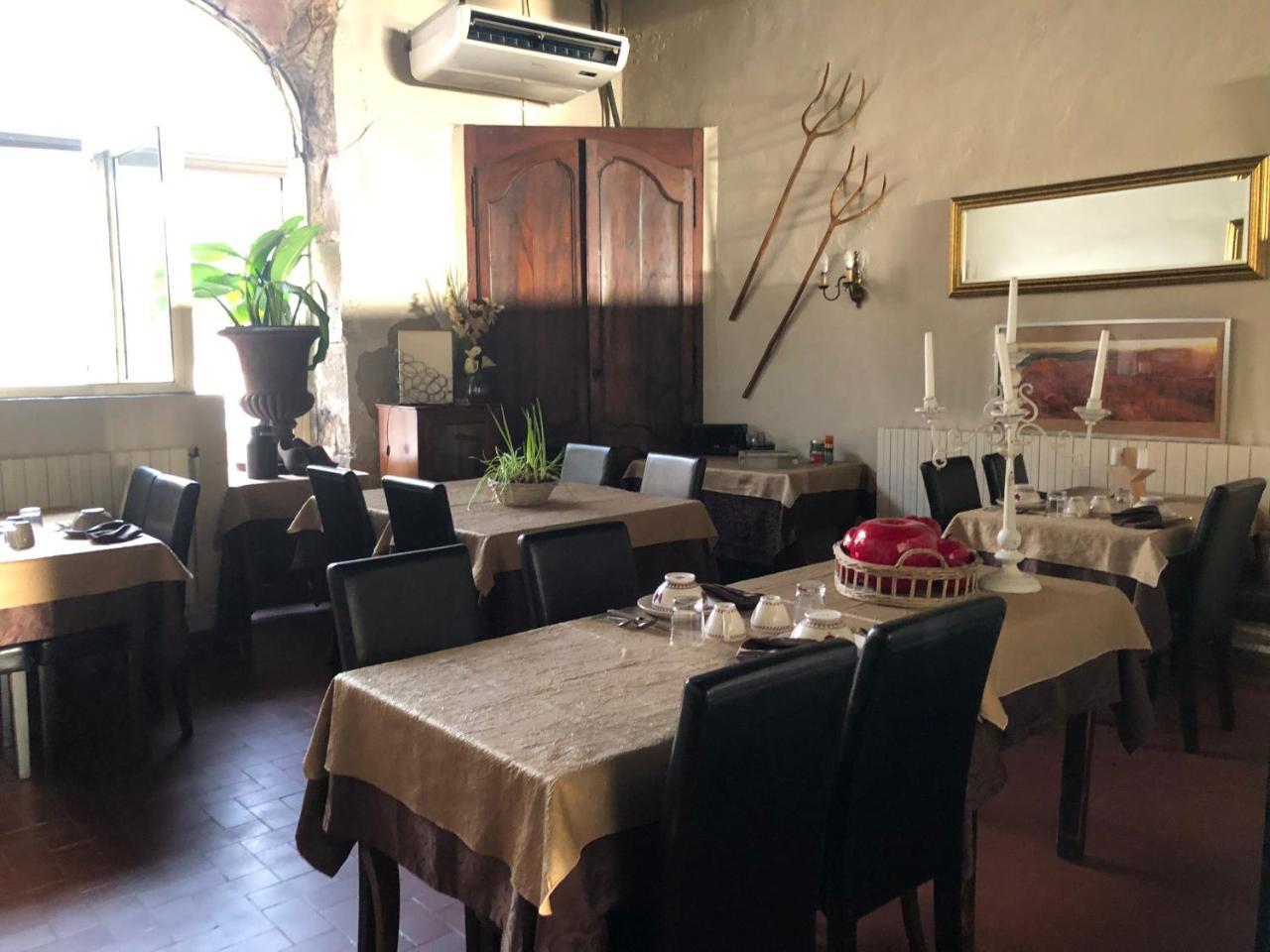 Auberge De Pachoquin Meounes-les-Montrieux Εξωτερικό φωτογραφία